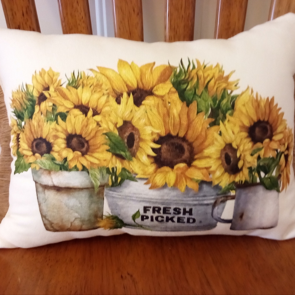 New, Sunflower 🌻 Pillow
